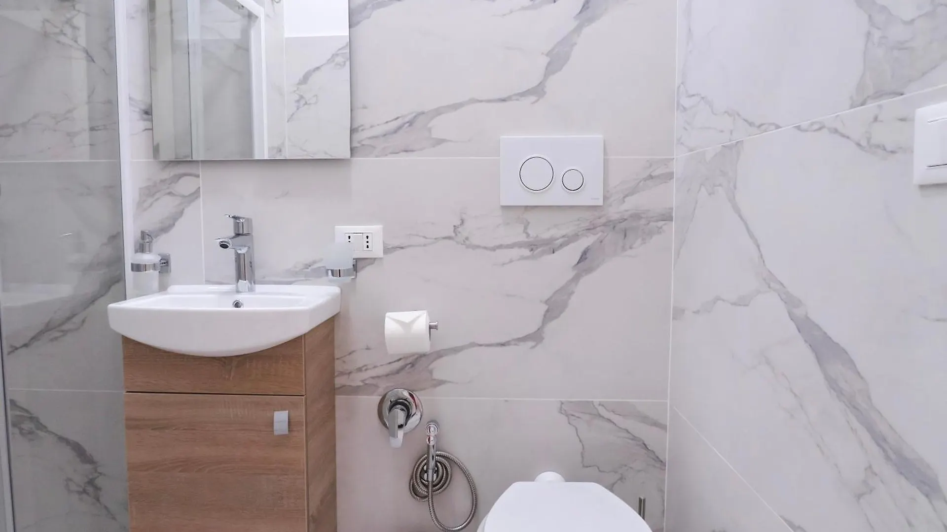 Apartment Urban Home - Direct To Malpensa - Duomo - San Siro Milan