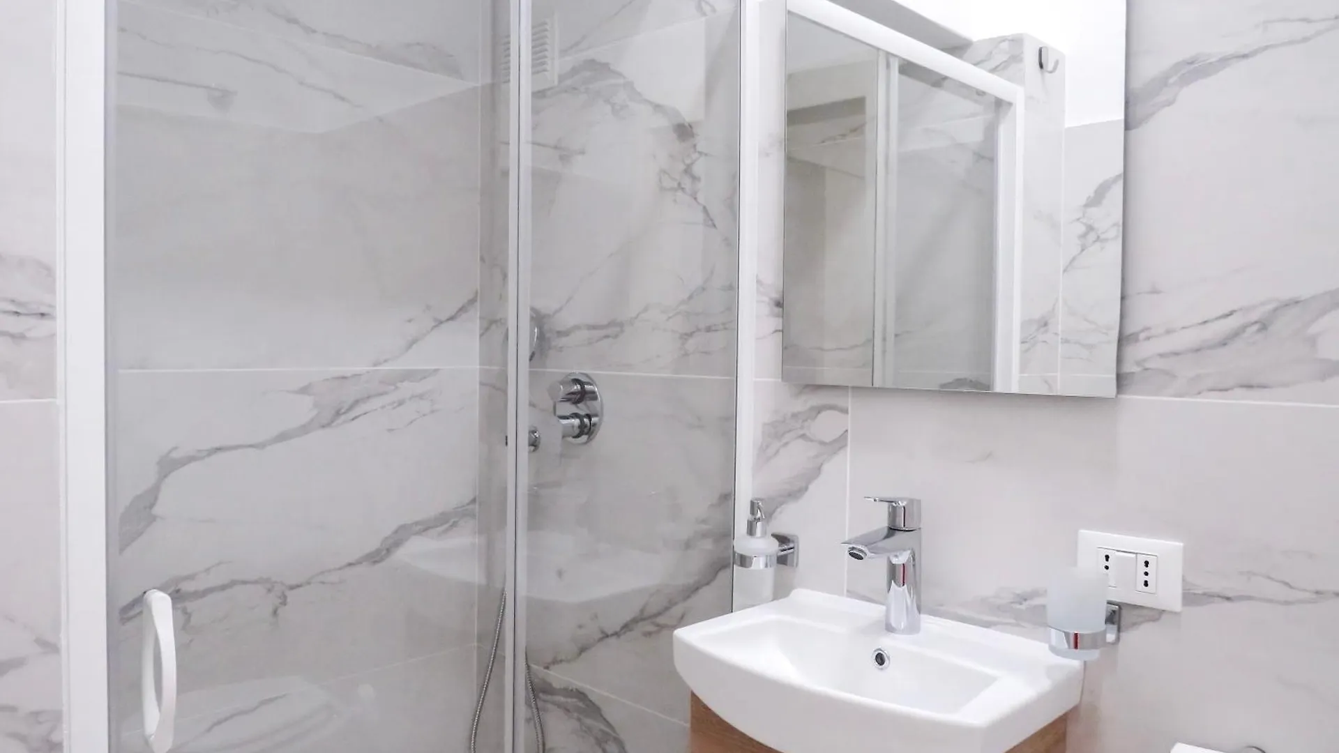 Urban Home - Direct To Malpensa - Duomo - San Siro Milán Apartamento