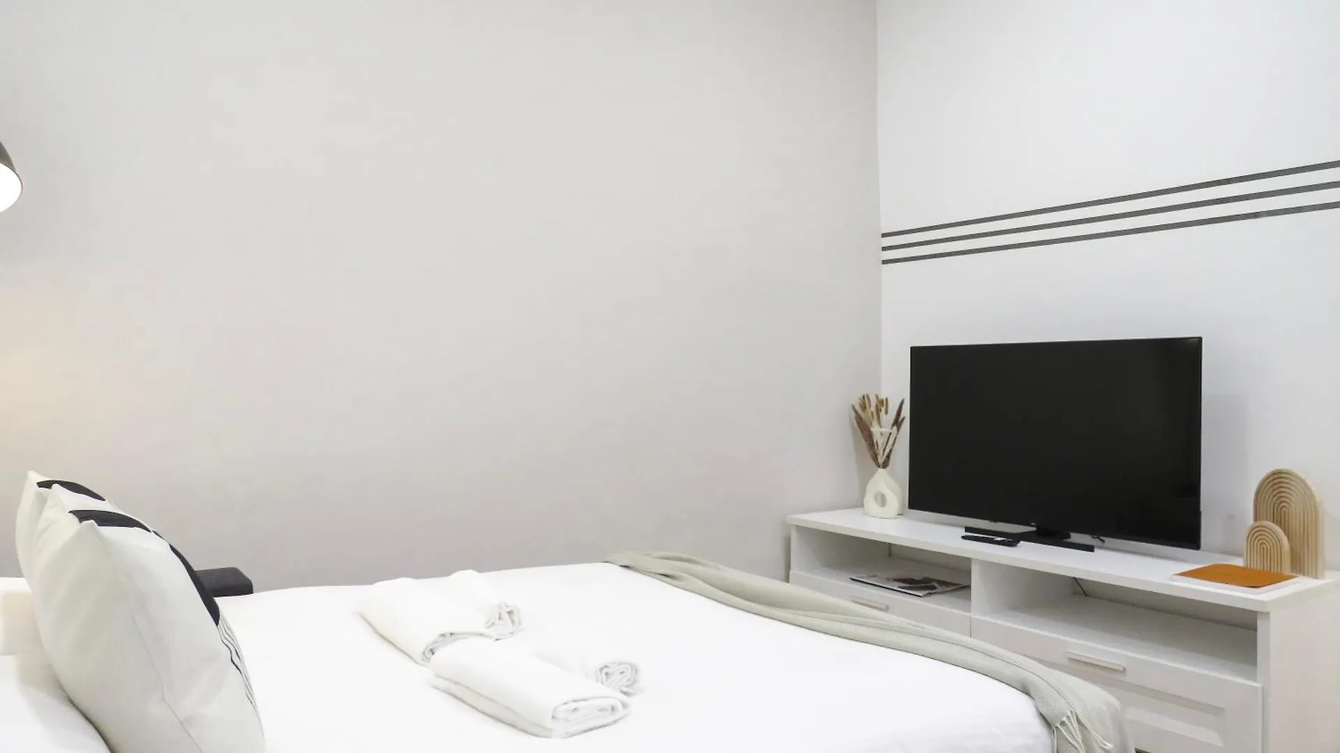 Urban Home - Direct To Malpensa - Duomo - San Siro Milan 0*,  Italy